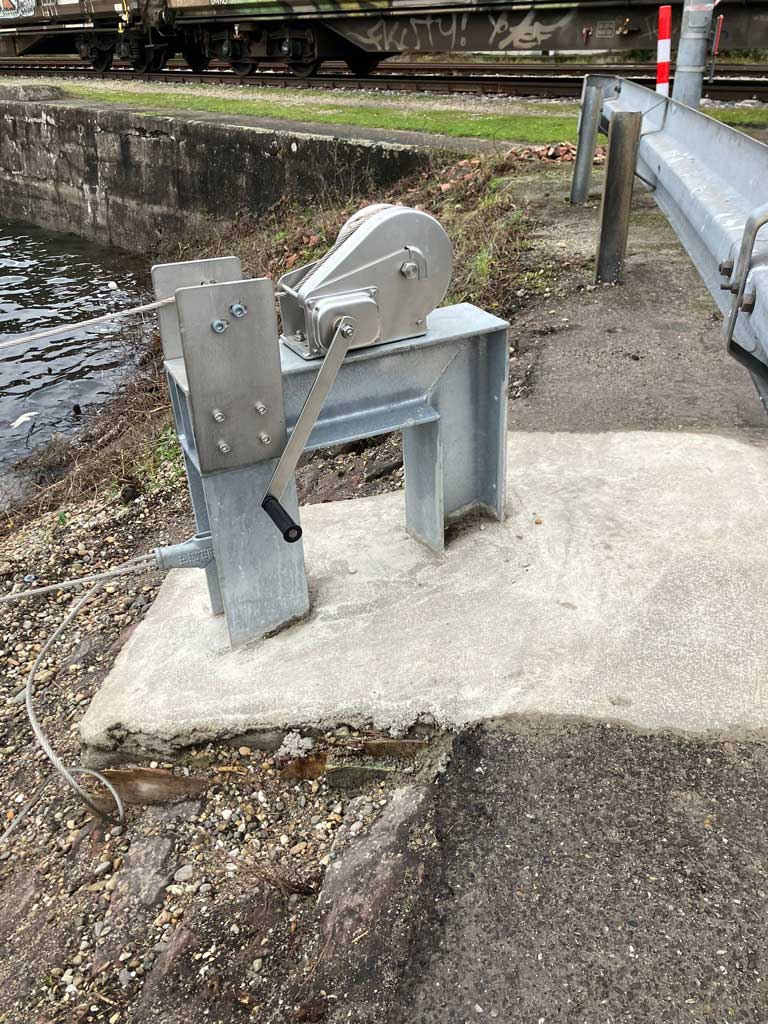 uferseitige Winde mit Seilzug