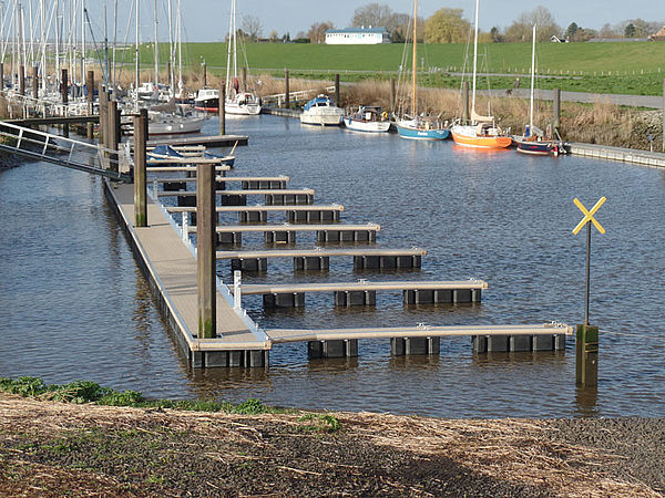 Schwimmsteganlage in Brunsbüttel