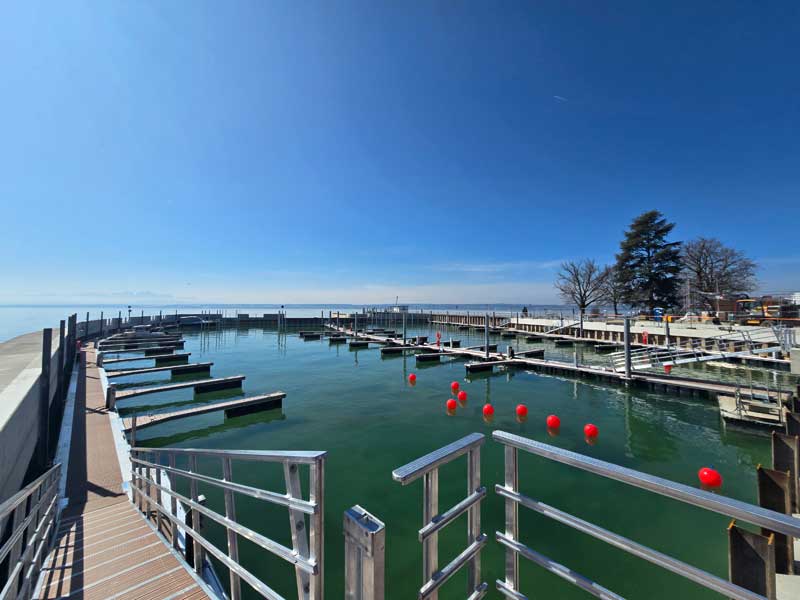 Schwimmsteg Hagnau am Bodensee