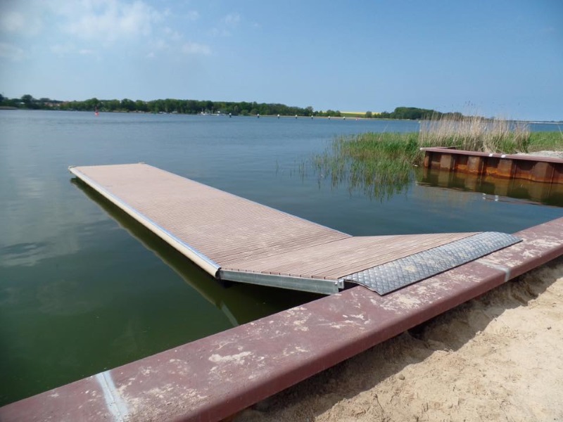 Schwimmsteg für Ruderverein Wolgast
