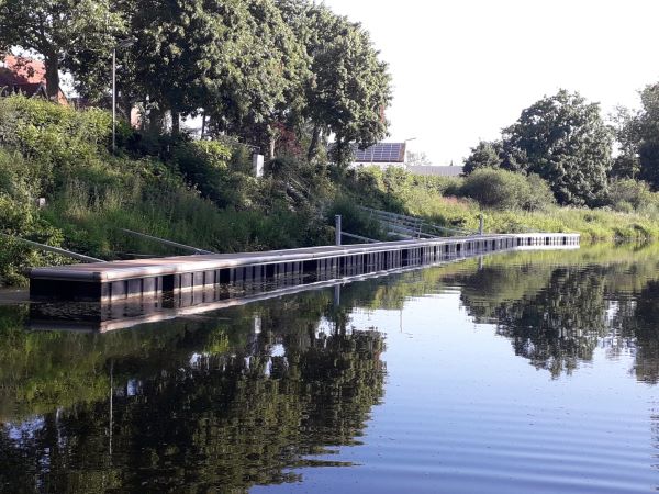 Schwimmsteg Stolzenau an der Weser